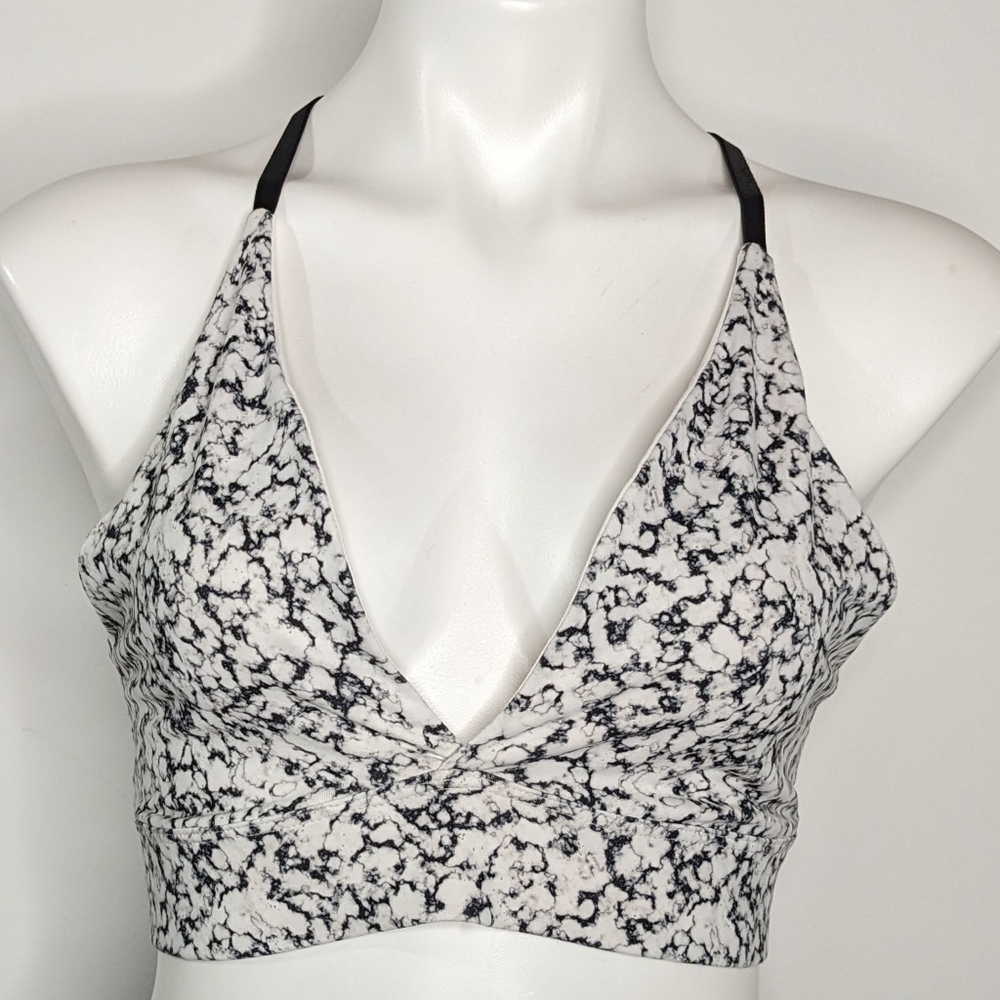 ✨3/$15 Define Your Inspiration black white v neck racer back bra L